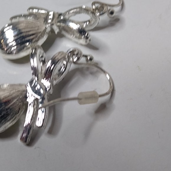 Vintage Green NRT Dangle Earrings - Picture 12 of 15